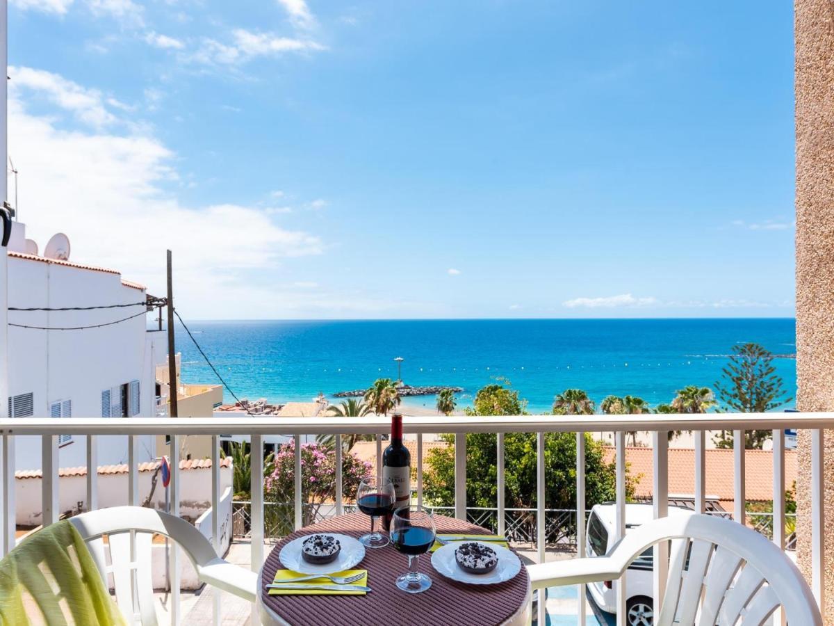 Апартаменты 1 1 Beautiful Seafront With Balcony And Wifi Лос Кристианос Экстерьер фото